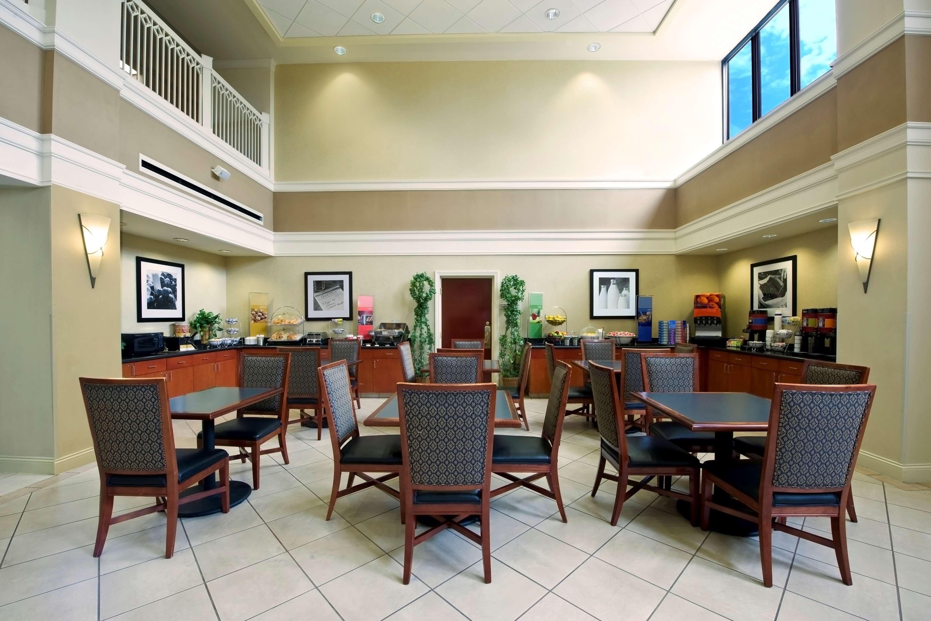 Hampton Inn & Suites-Atlanta Airport North-I-85 Hapeville Restaurante foto